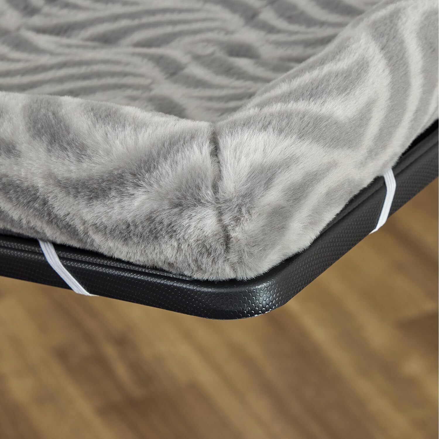 Midwest Quitetime Deluxe Wave Ultra-Soft Foam Base Dog Bed, 48"
