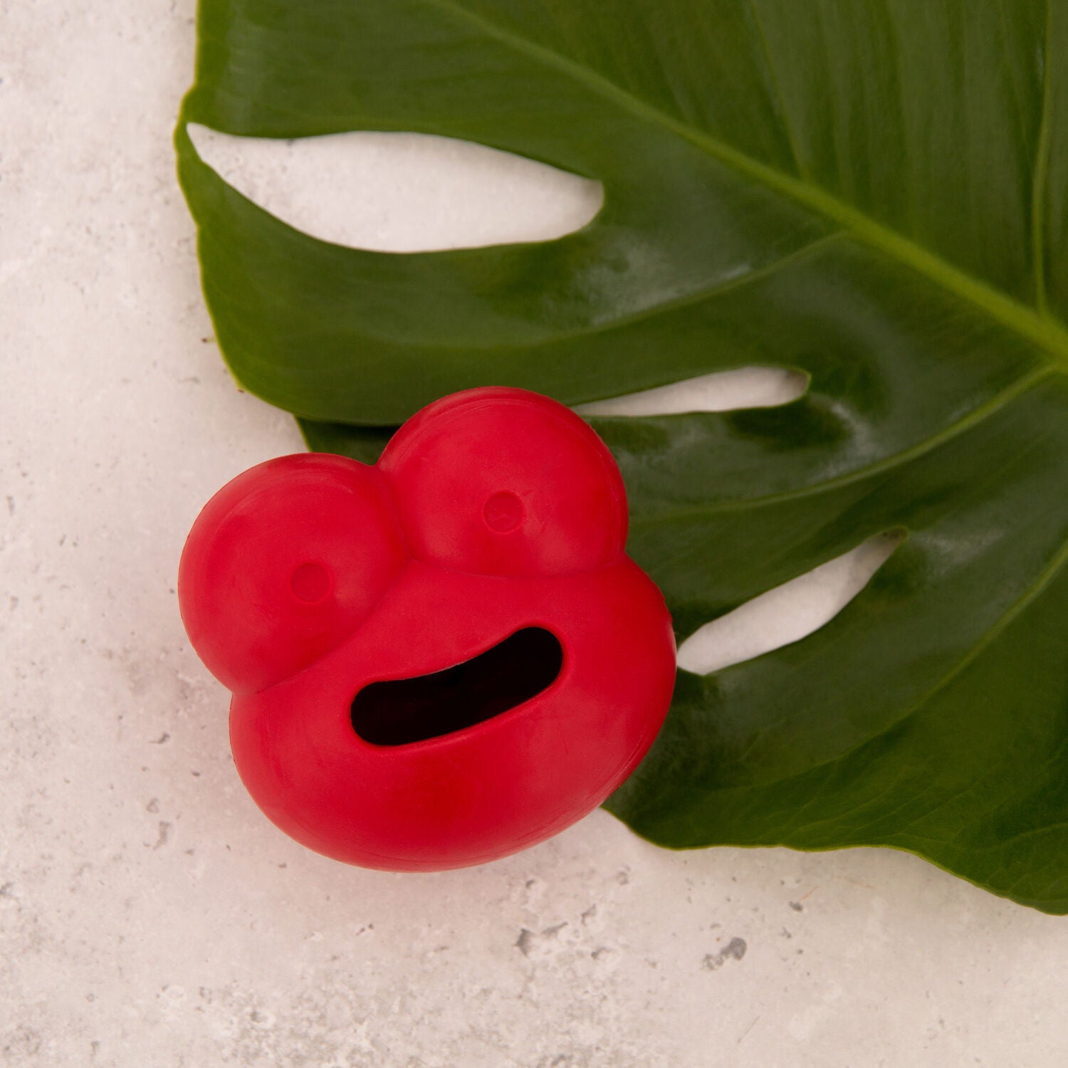 Frogg Robert Interactive Treat Dispensing Dog Toy, Red