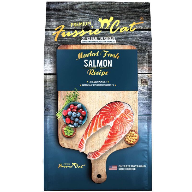 Market Fresh Salmon Formula Cat Food image number 1