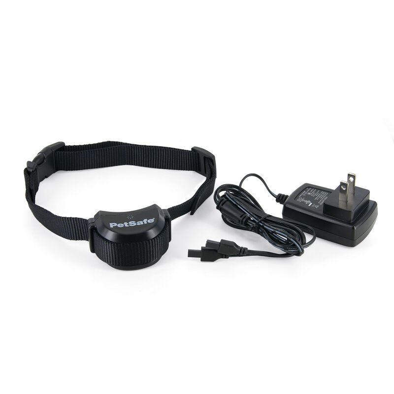 Stay+Play Wireless Fence Receiver Collar image number 1