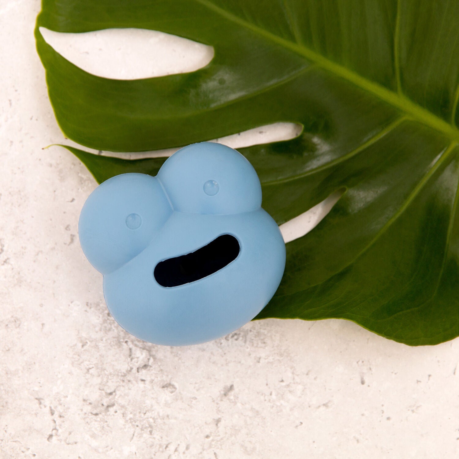Frogg Robert Interactive Treat Dispensing Dog Toy, Blue